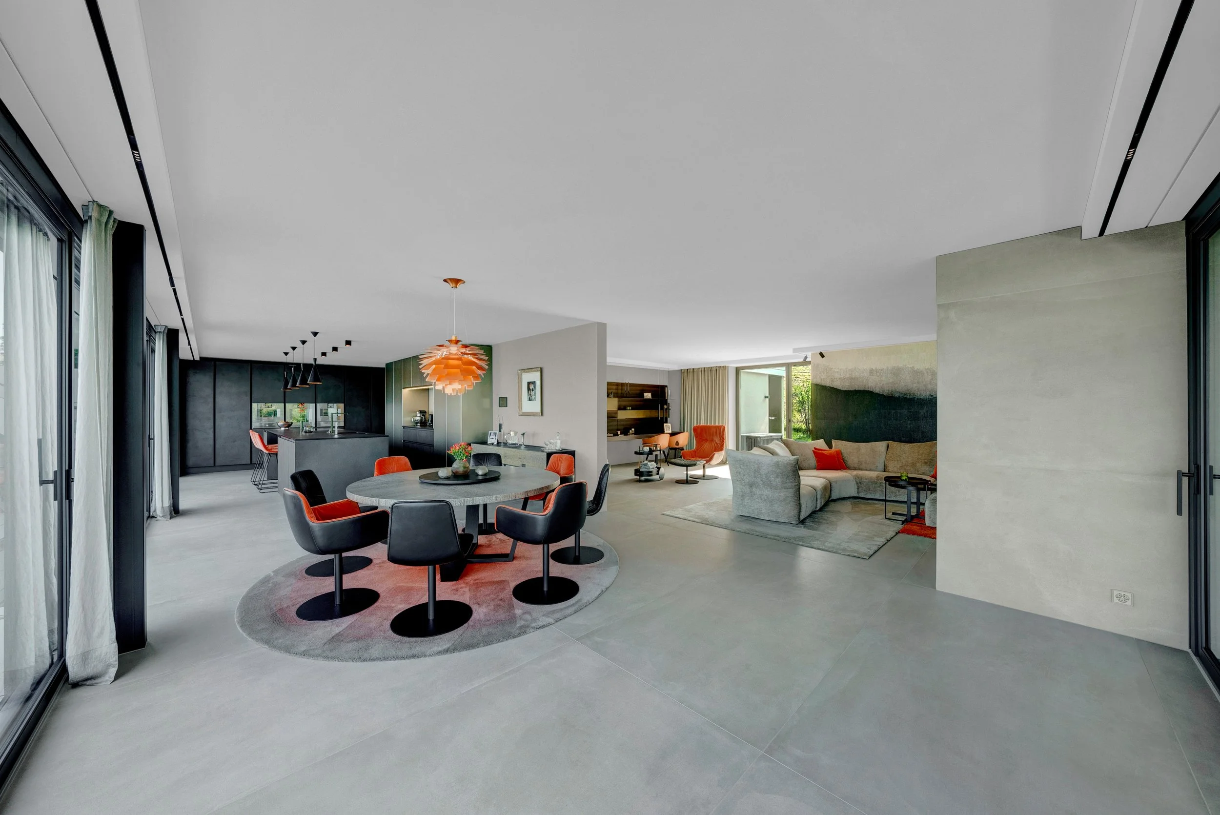 Lake Home — image 5